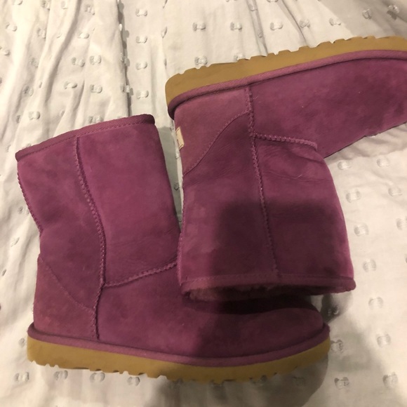Ugg boots / Size 8 adults Size 6 children - Picture 3 of 5